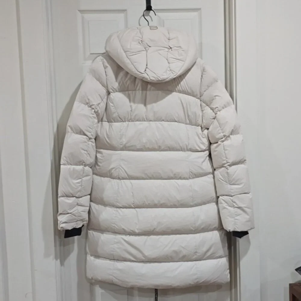 Aritzia The Super Puff™ The SuperSnug Puff™ Mid Jacket - Picture 6 of 11